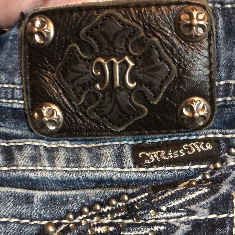 🥳HP🥳 Miss Me Soaring Angel Wing Capris - Picture 10 of 12